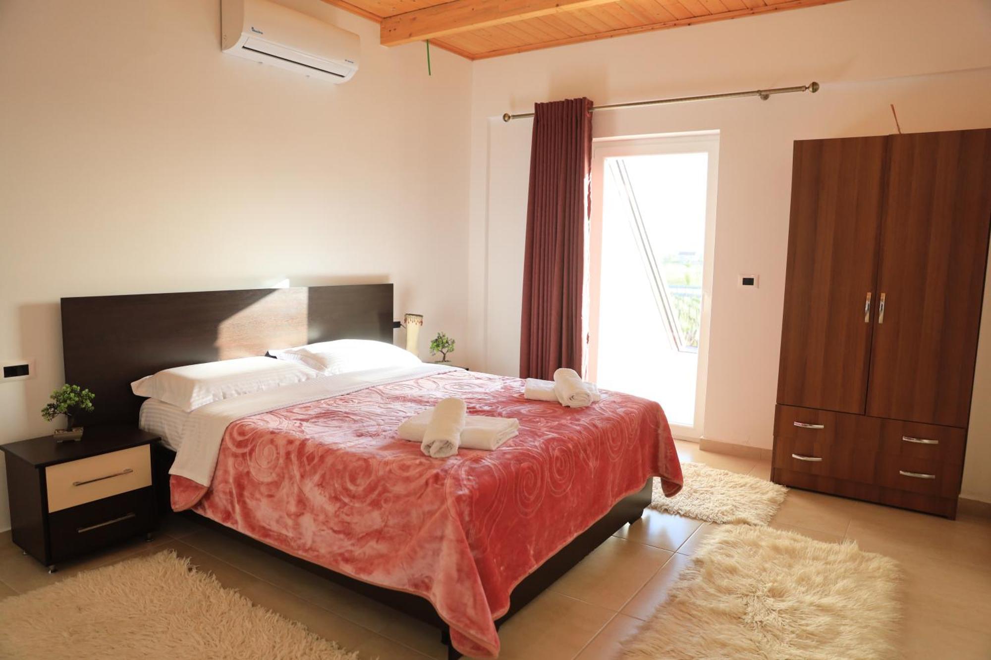 Lahuta E Vjeter Agroturizem Hotel Lac Exterior photo