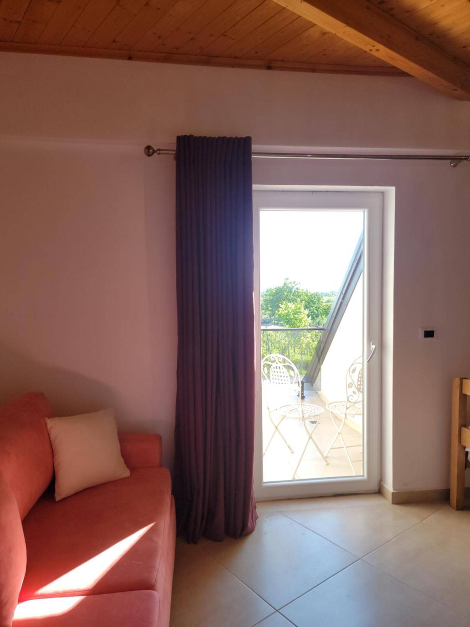 Lahuta E Vjeter Agroturizem Hotel Lac Exterior photo