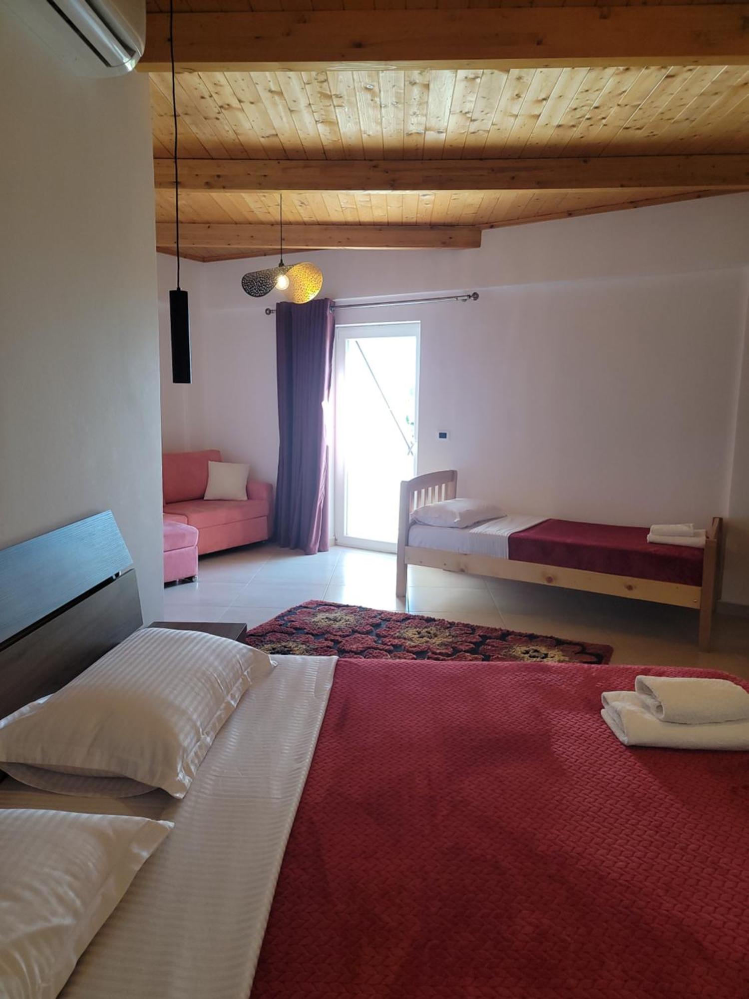 Lahuta E Vjeter Agroturizem Hotel Lac Exterior photo